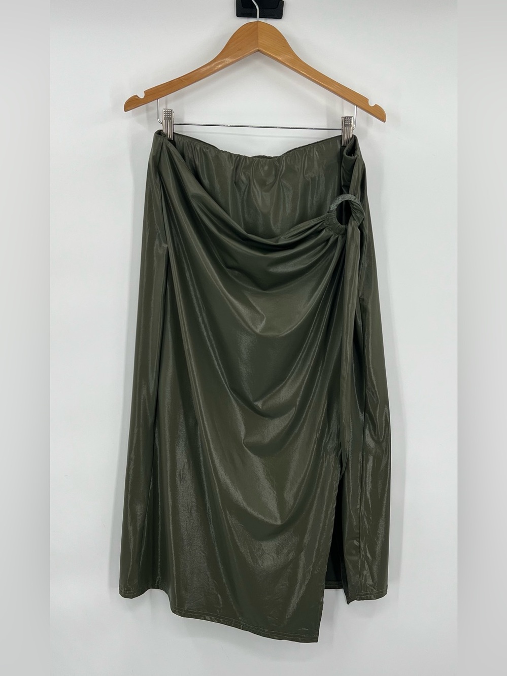 NWT olive green faux leather wrap ring detail midi skirt 1X date night plus size - Picture 2 of 12